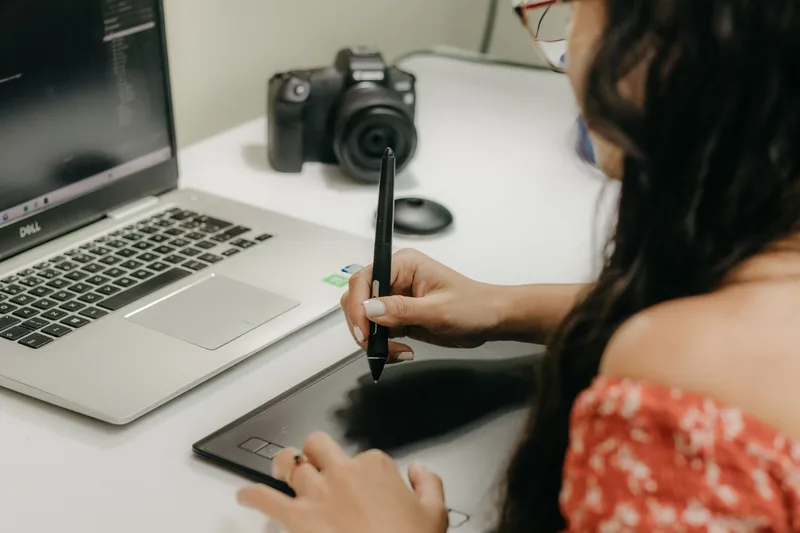 Digital product creation: templates and printables for Etsy